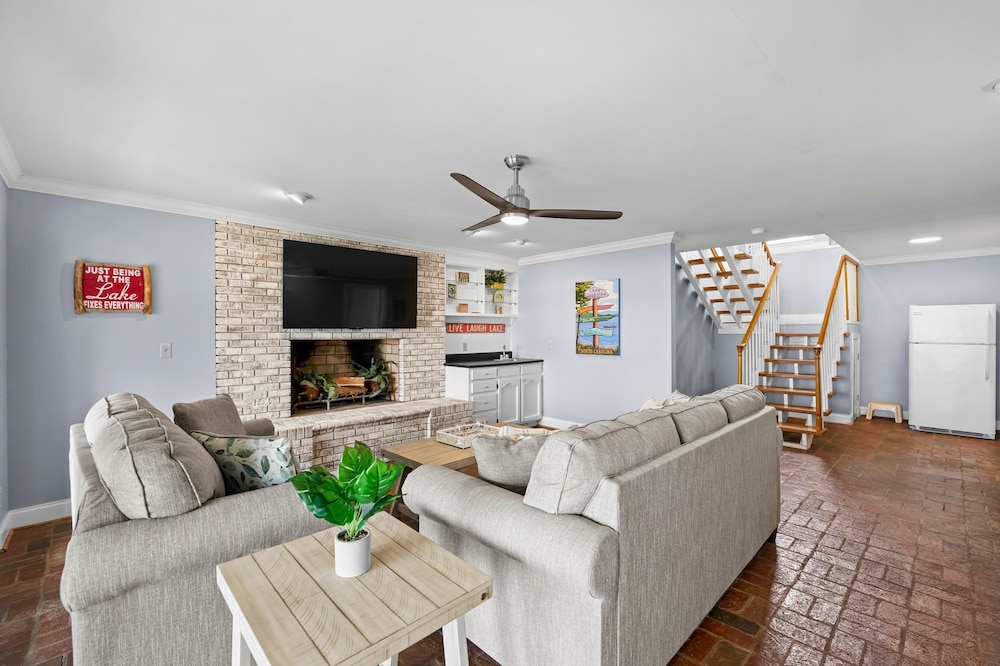 Ponderosa Pointe by Avantstay Boathouse Views