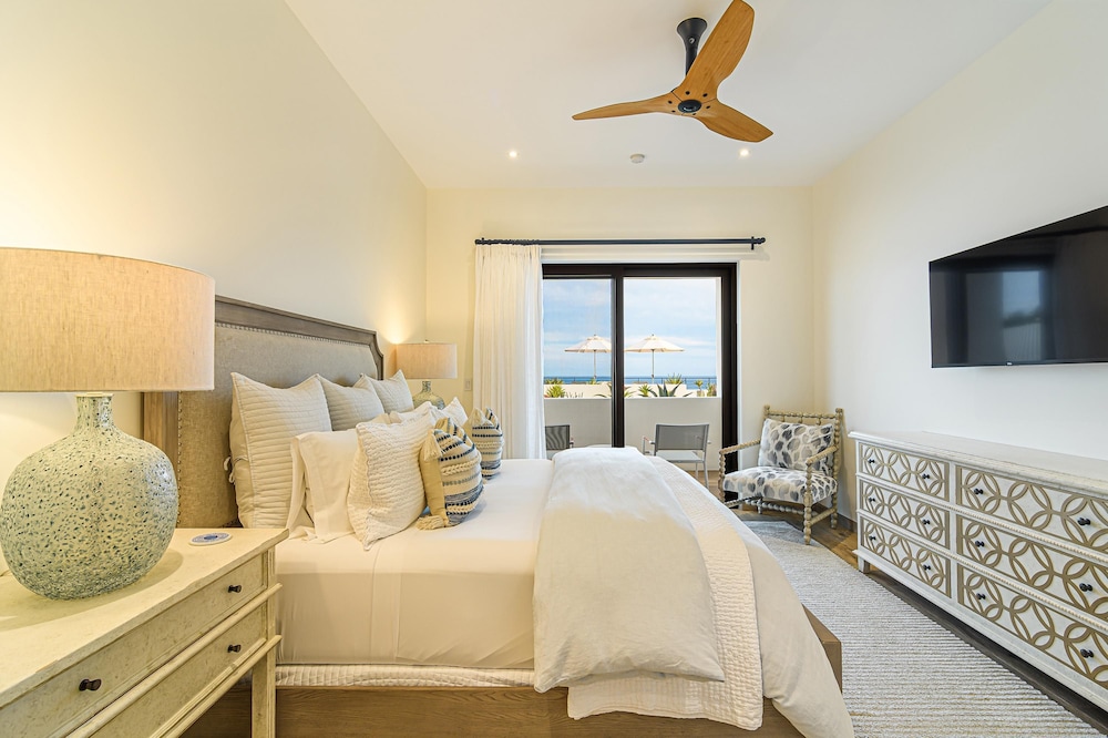 Oceanview 2BD Residence With a Spacious Terrace