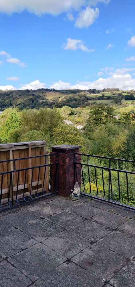 Raymond Views