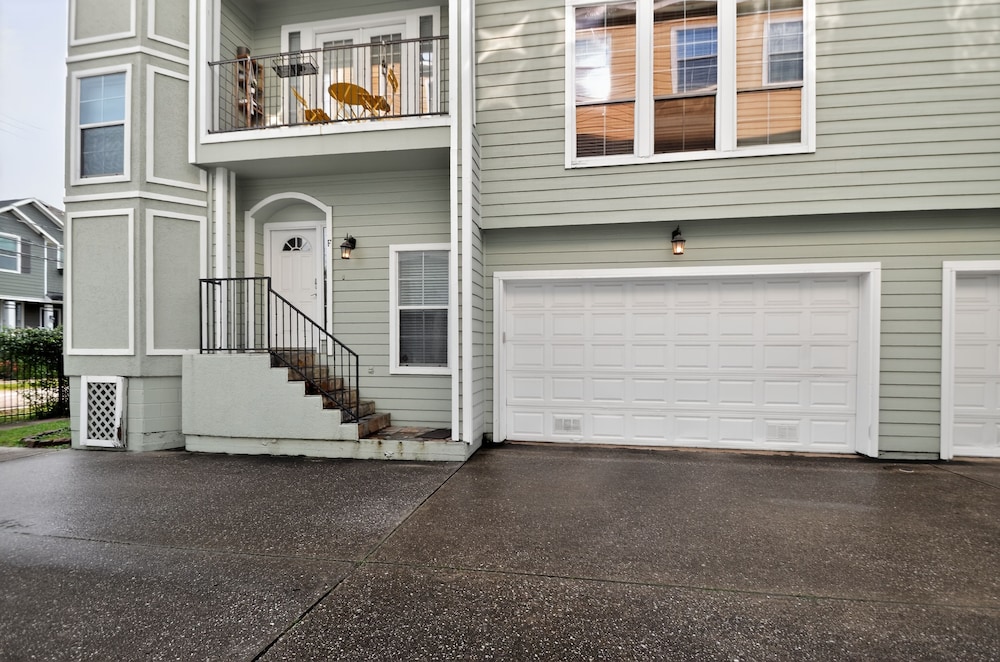 Stylish Houston Heights House 3 Bedroom Townhouse