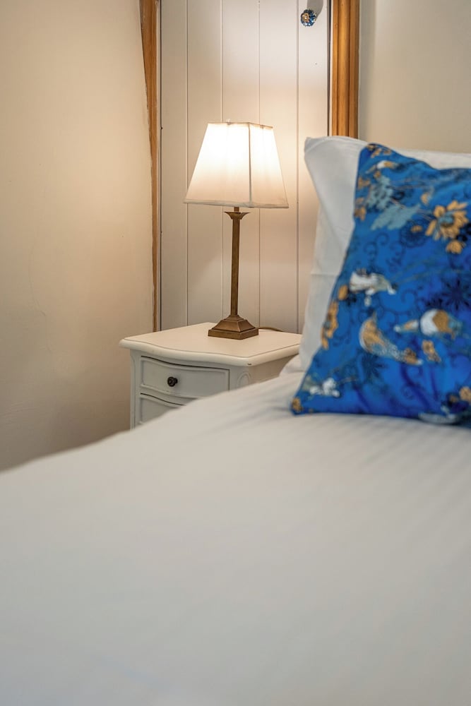 Eilmers Cottage Lovely 4BD in Malmesbury
