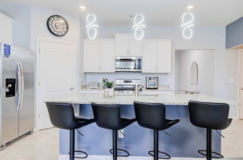 7643 Beautiful 6-bedroom Family Home With Private Pool Near Disney World