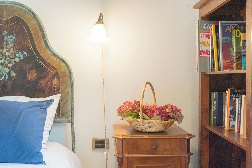 Villa Torre di Palanzo With Magnificent View by Rent all Como