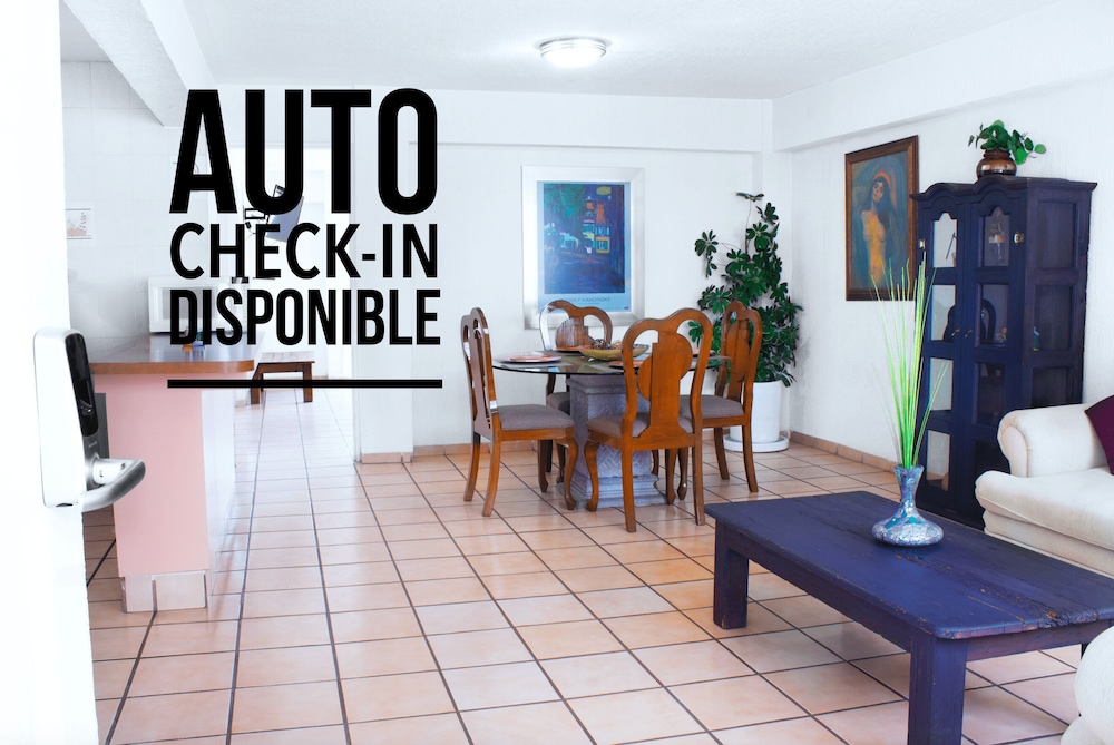 Disfruta TU Estancia EN Esta Suite A 5 Minutos DEL Centro DE Querétaro view 4
