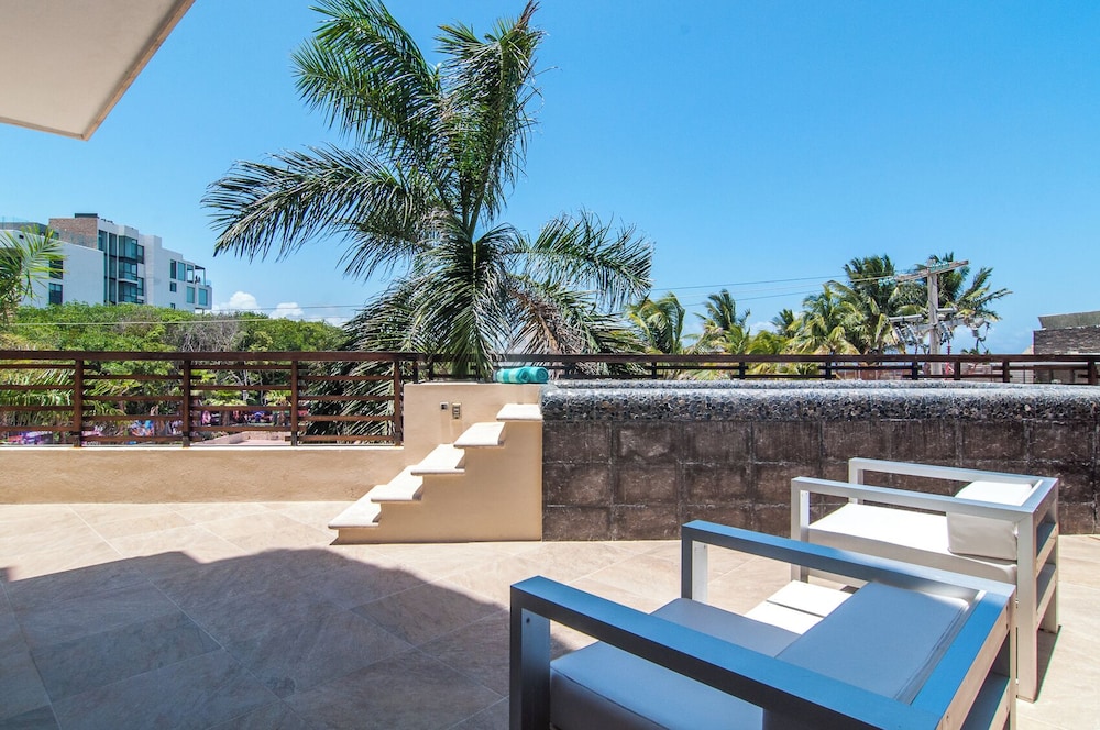 Aldea Thai Tropical Oasis near the Beach