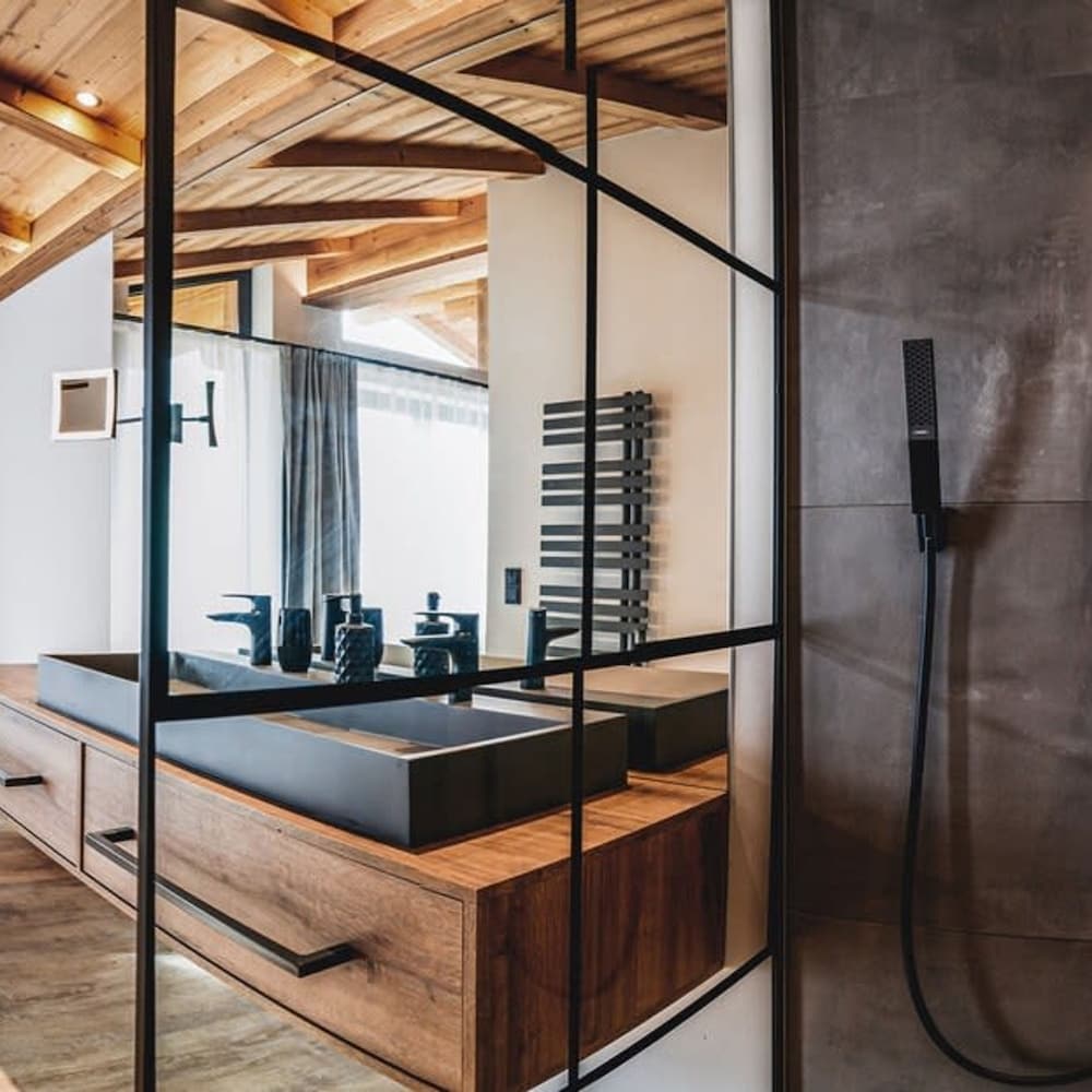 Chalet Amadeus - Designer Luxury Chalet for 14
