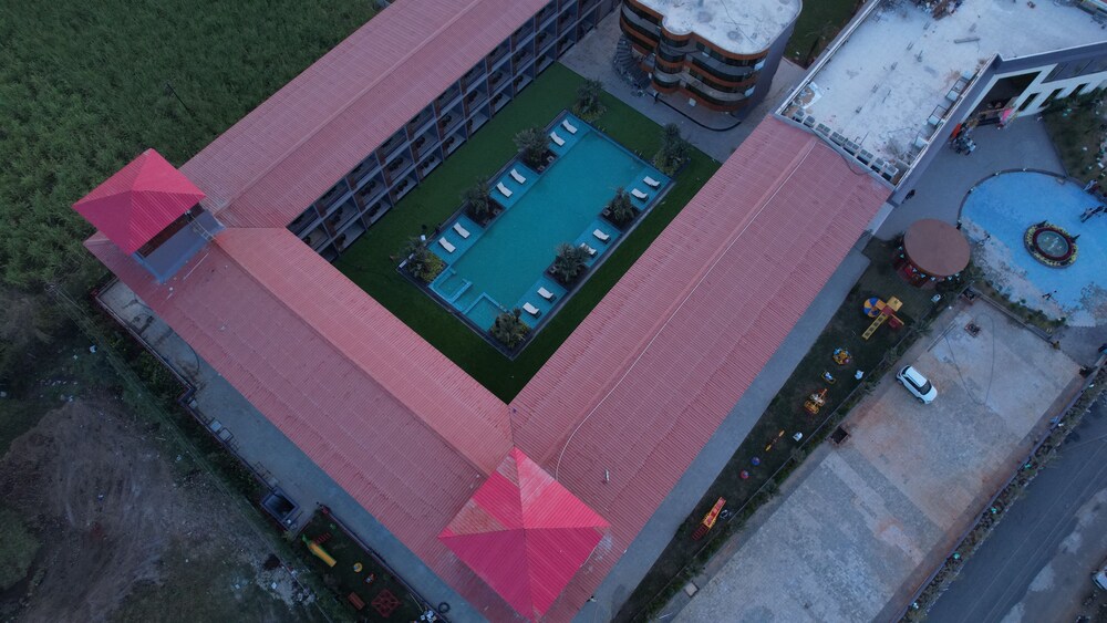 Mansa Club And Resort view 3
