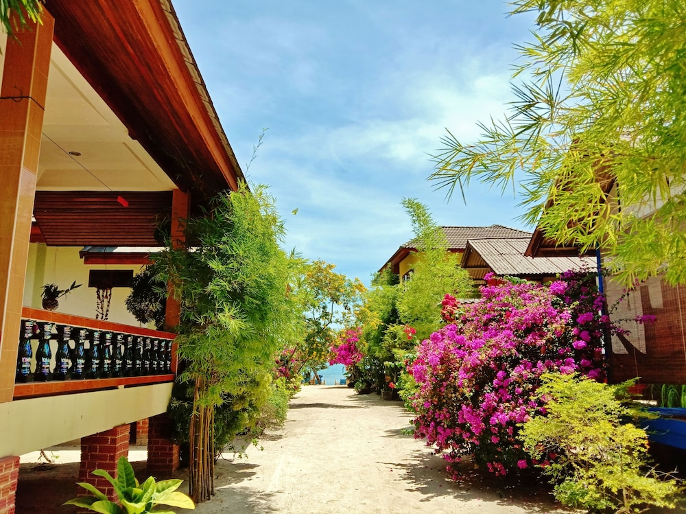 Seaboard Bungalows