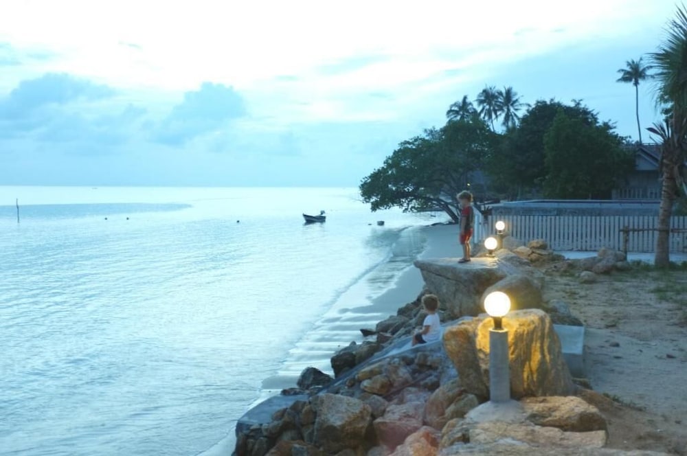 Phangan Palm Beach Resort