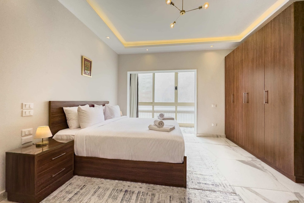 Xuru Stays I The 2bdr Emerald Pearl @ Heart of Heliopolis