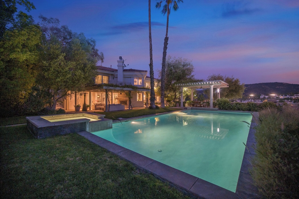 Villa Clarinda - Architect-designed Dream Estate With Theater & Outdoor Oasis