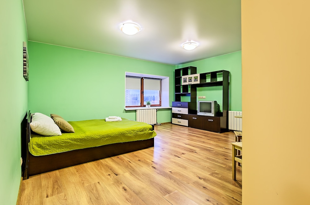 FlatHome24 Fermskoye 32
