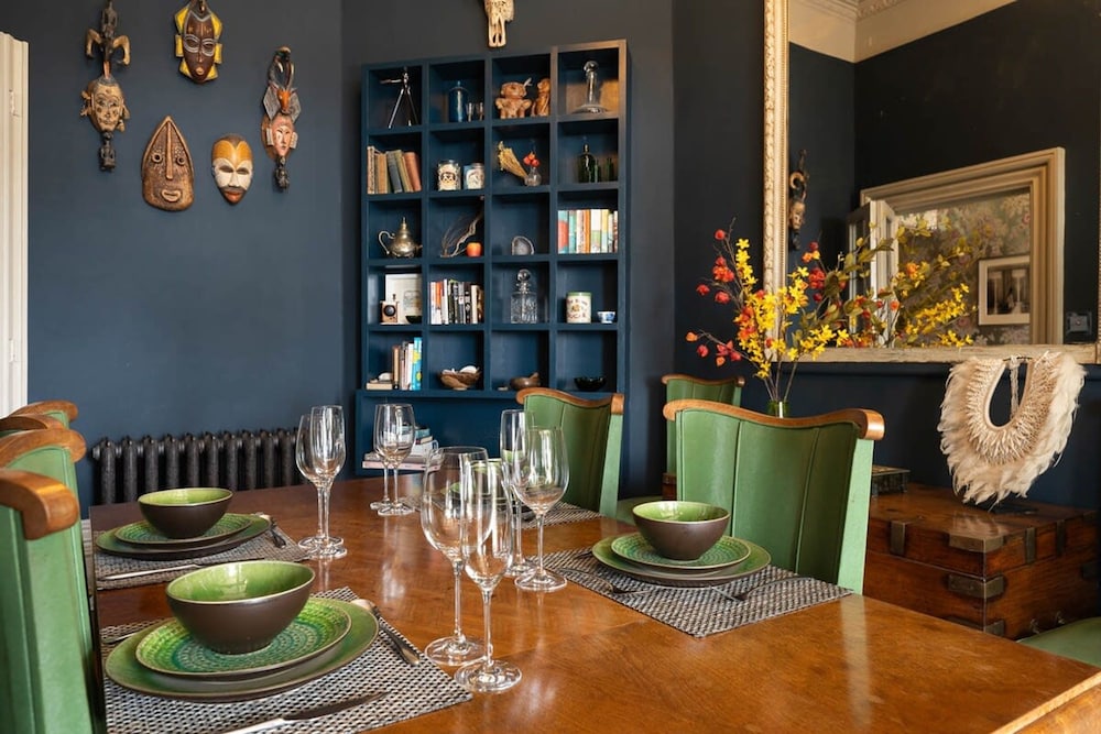 Host Stay Tranquility on Brunswick Square