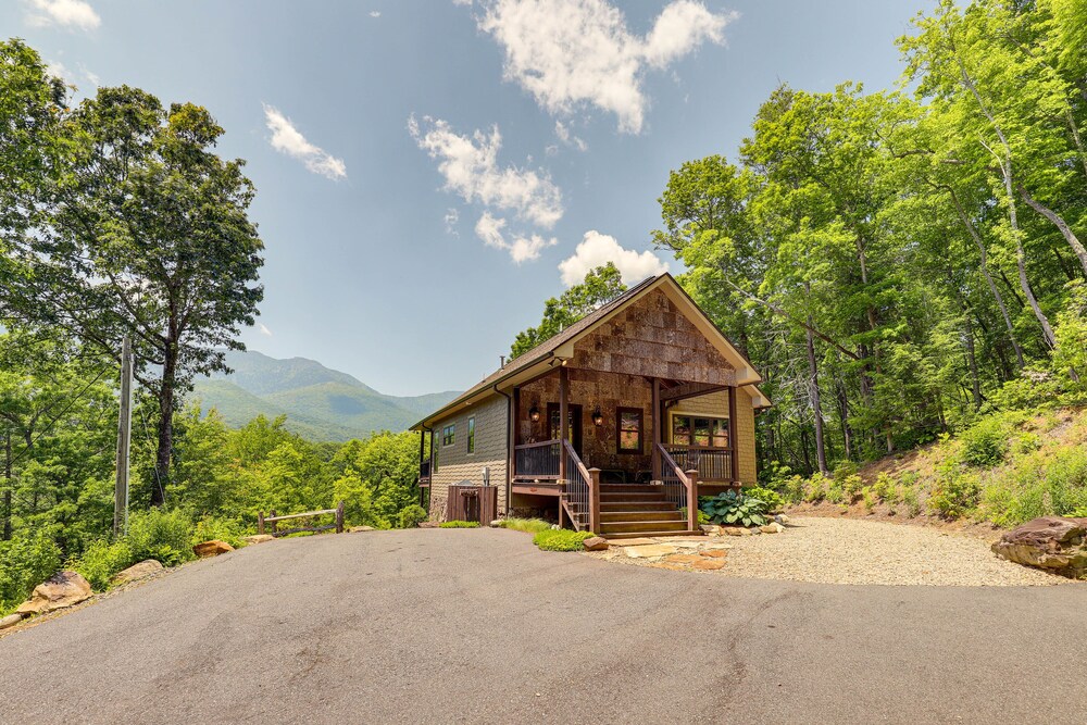 Unique Burnsville Home w/ Mountain Views + Deck! view 4