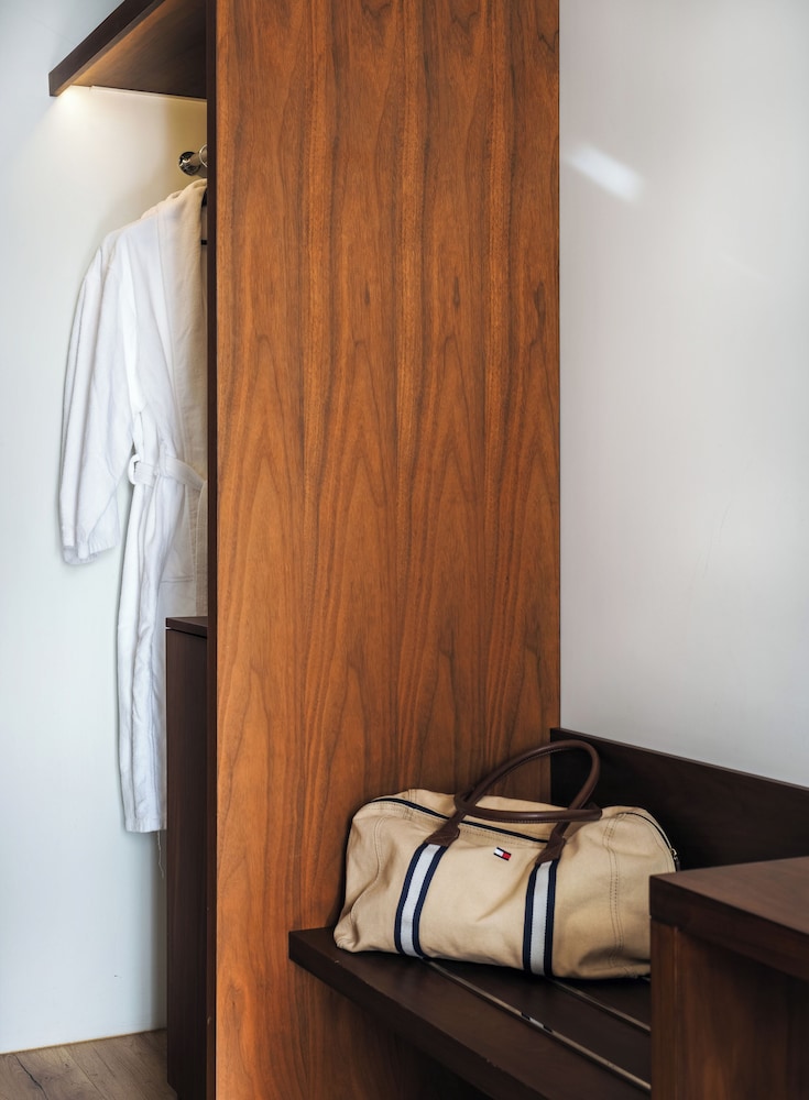 UMI Hotel 49