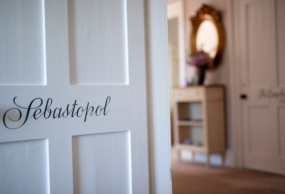 Goss Hall Bed & Breakfast
