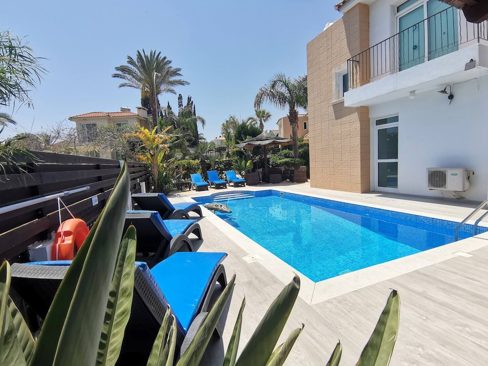 Artemis Villa in Protaras 100m From the Sea