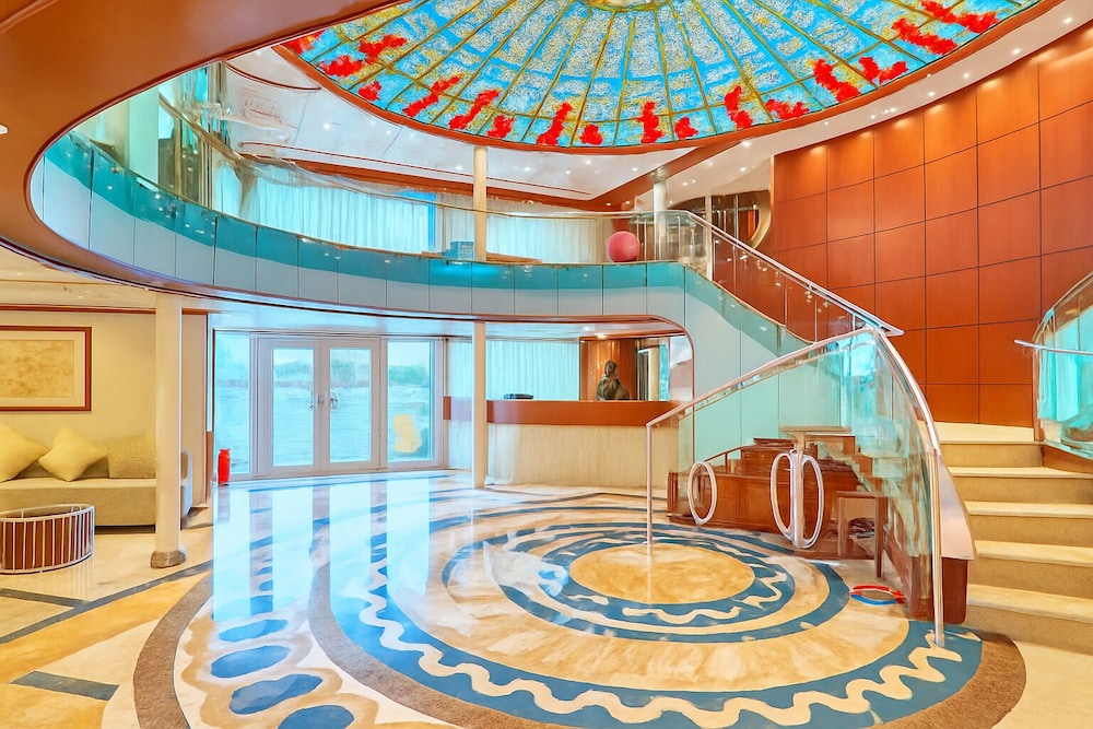 Nile Cruise Royal Queen 1 every Friday from Aswan 3 nights and every Monday from Luxor 4 nights