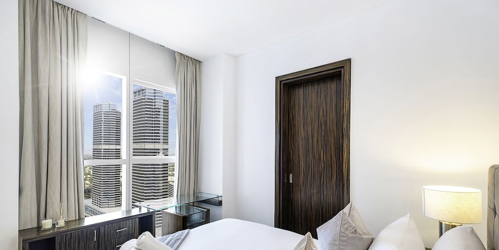 LUX The Bonnington JLT Suite 2