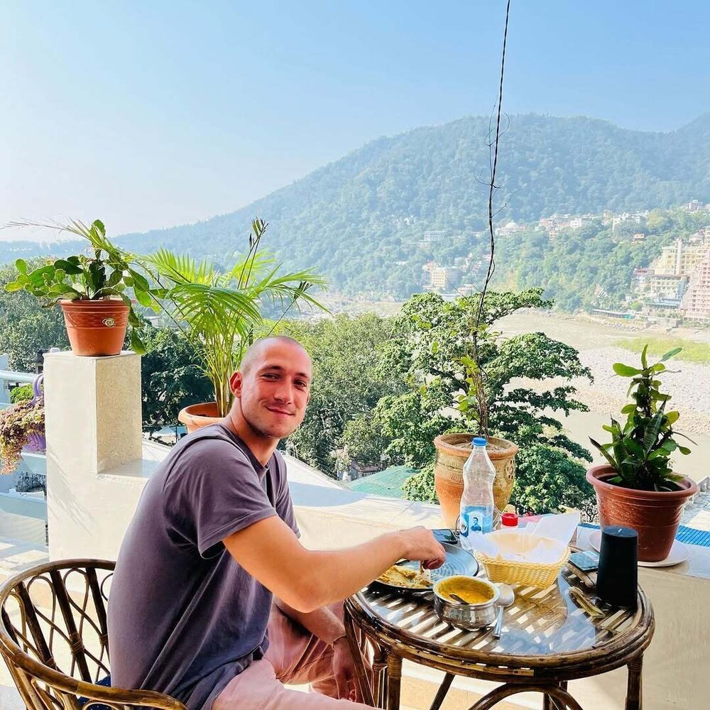 Skyard Hostel & Homestay (Harsil Valley)
