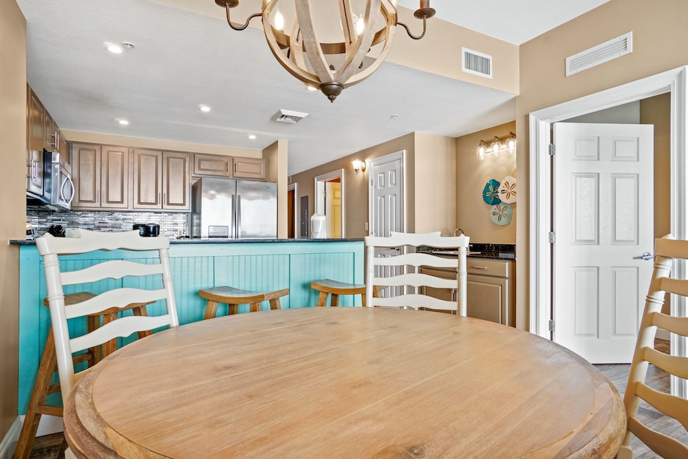 Calypso Beach Resort by Panhandle Getaways