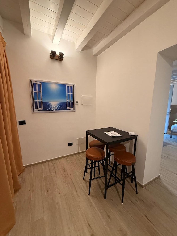5 Terre hub suite