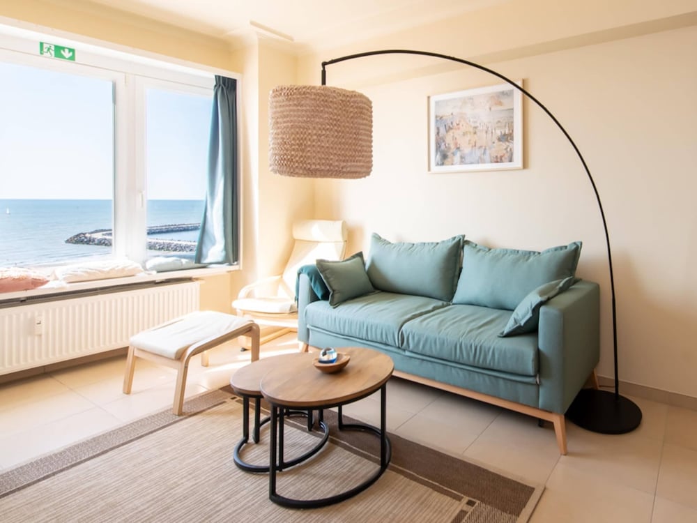 Apartment on the Dike in Ostend Center
