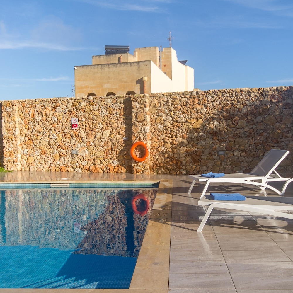Wellness Hygge Modern Gozitan Apartment