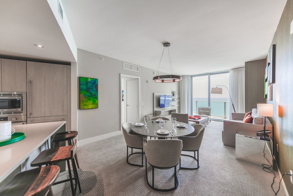 Lux 2BR Condo at Hollywood Beach - Image 5