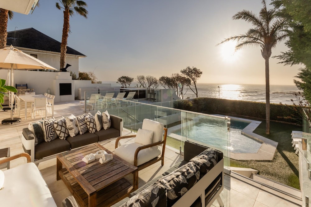 Incredible 6bed w Pool in Camps Bay Villa Galazzio
