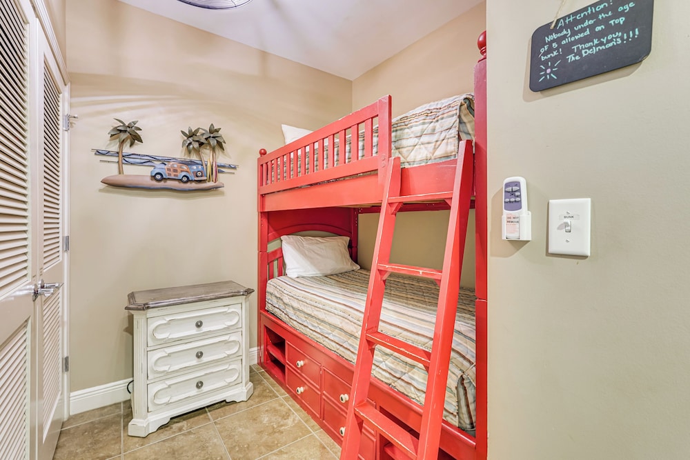 Beachfront Panama City Condo: Walk to Pier Park!