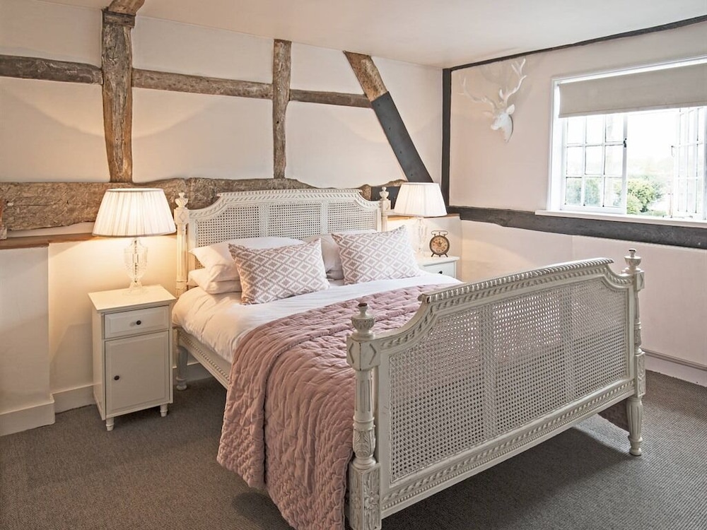 Devizes Vacations - The George  Dragon - Property Image 9