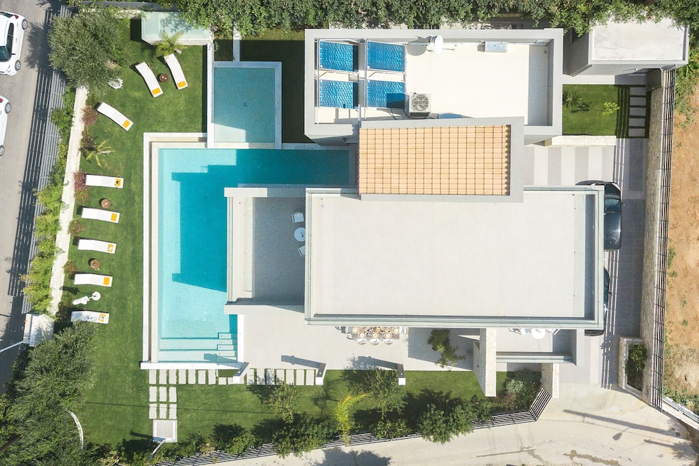 Lux Villa w Heated-hydromassage Pool 200m to sea view 3