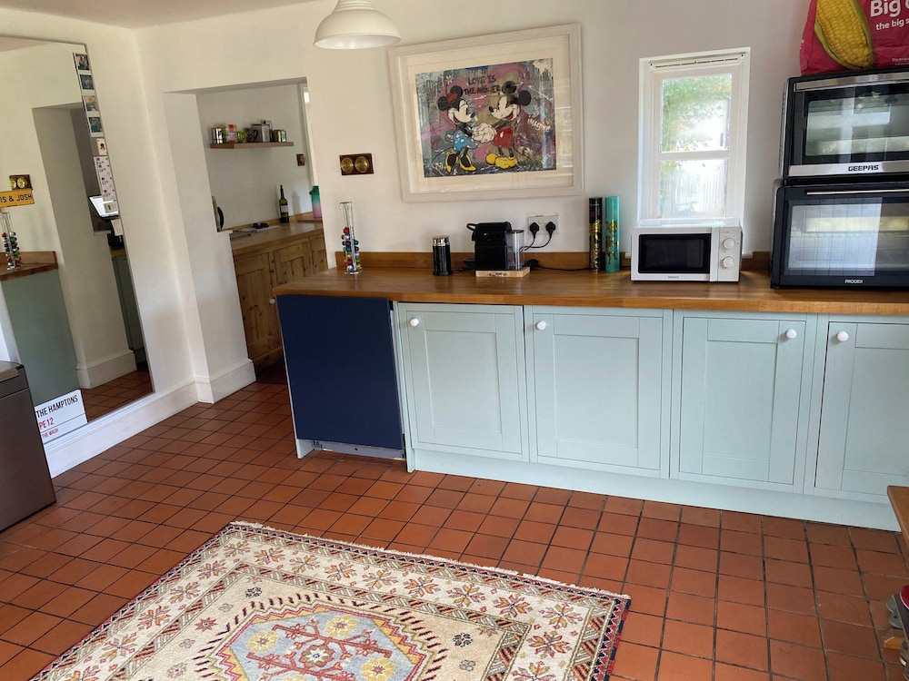 Guys Head Cottage