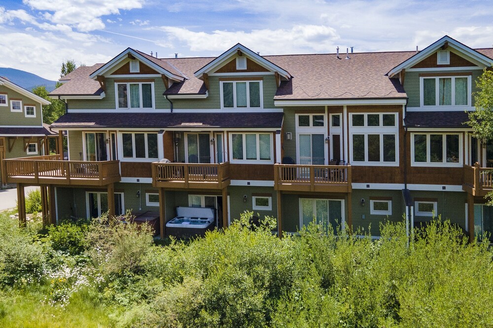 Telemark 4 Bedroom Townhouse by RedAwning view 2