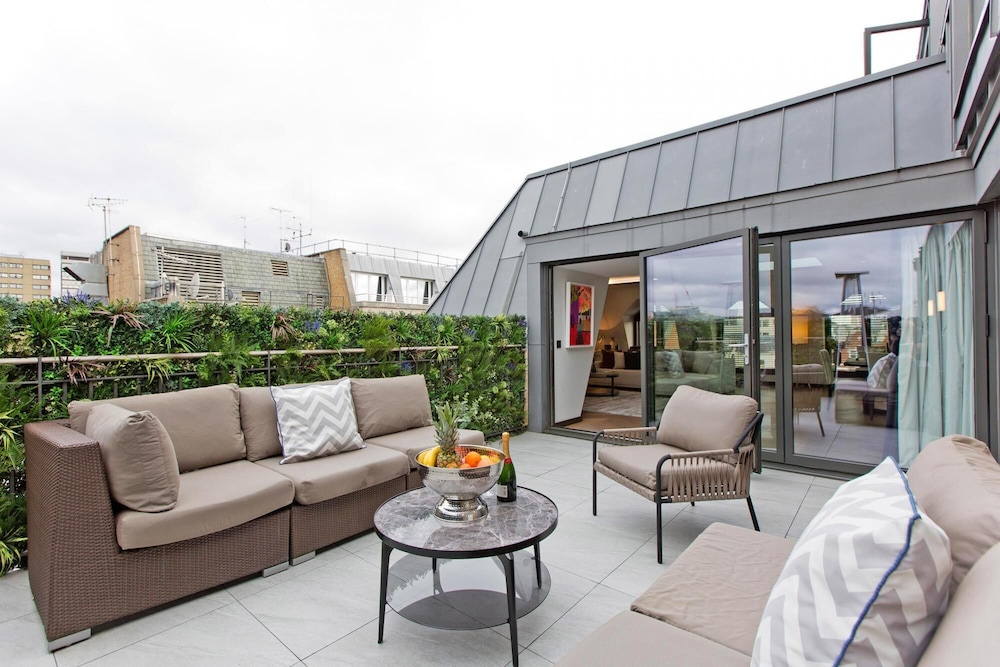 outdoor bbq area