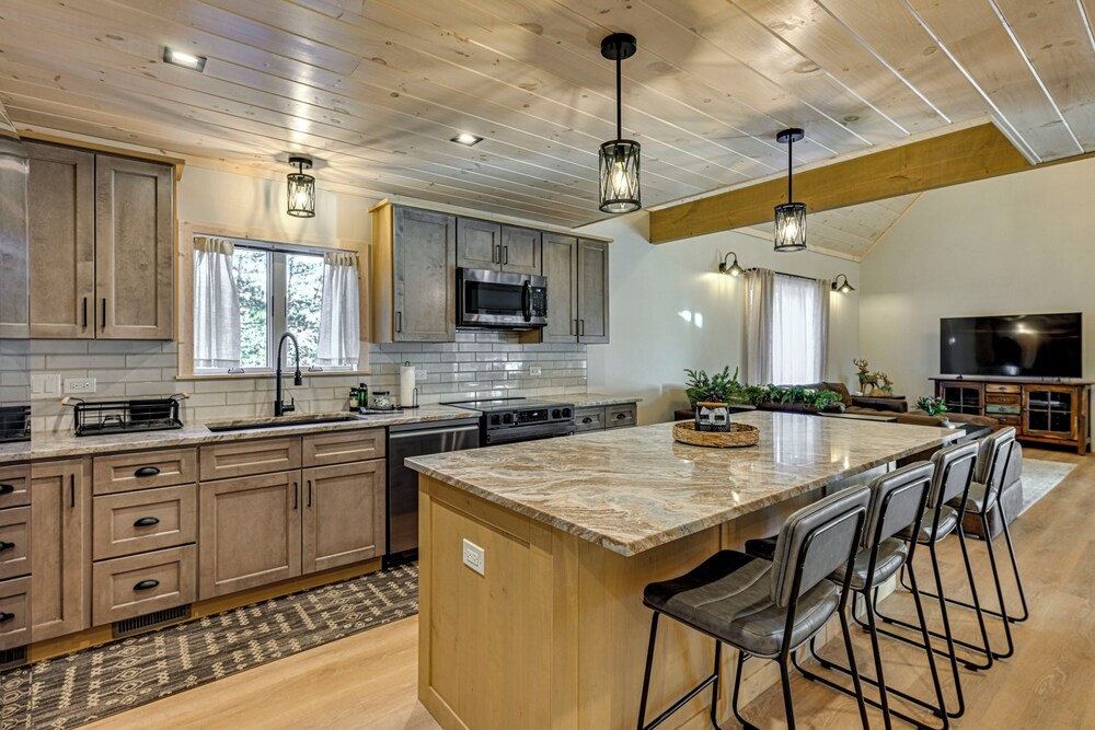 10-acre Property w/ Fire Pit & Grill in Arkdale!