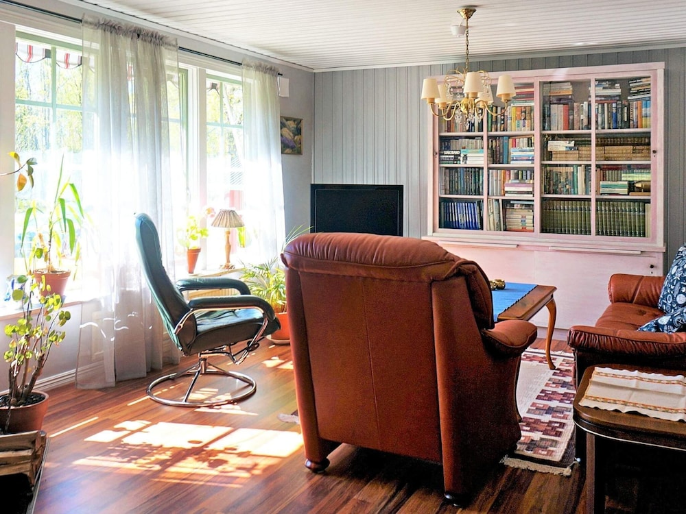 Idyllic Lakeside Retreat in Munkedal-by Traum view 4