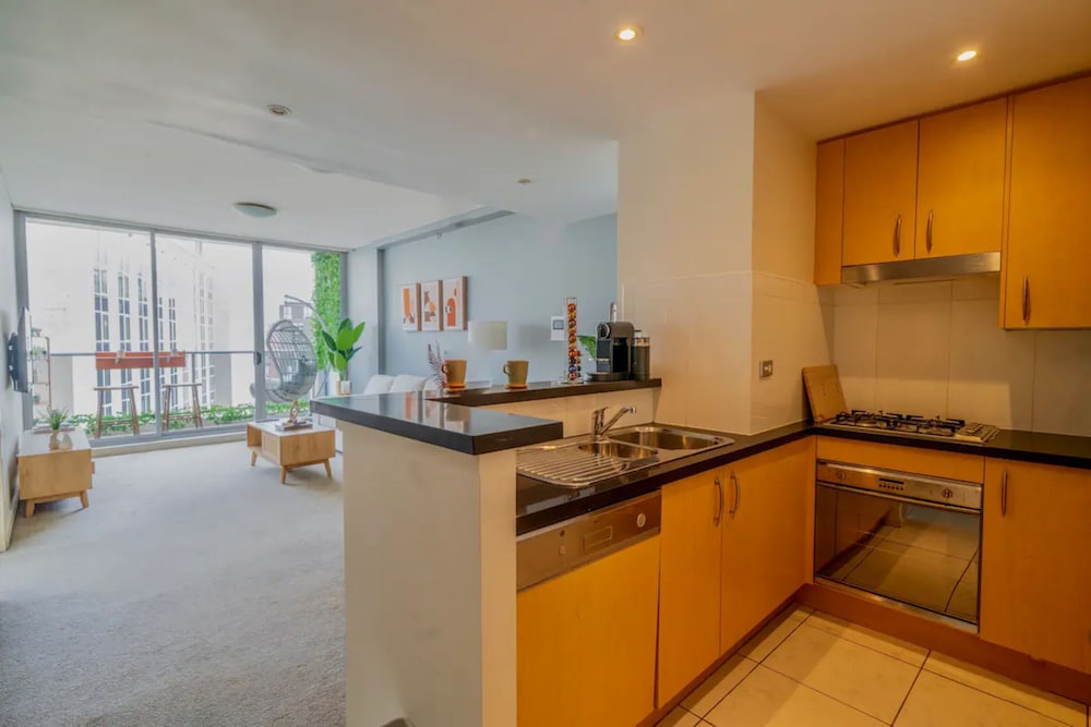 Bright 1bedroom Apartment Centrally Located Near Haymarket