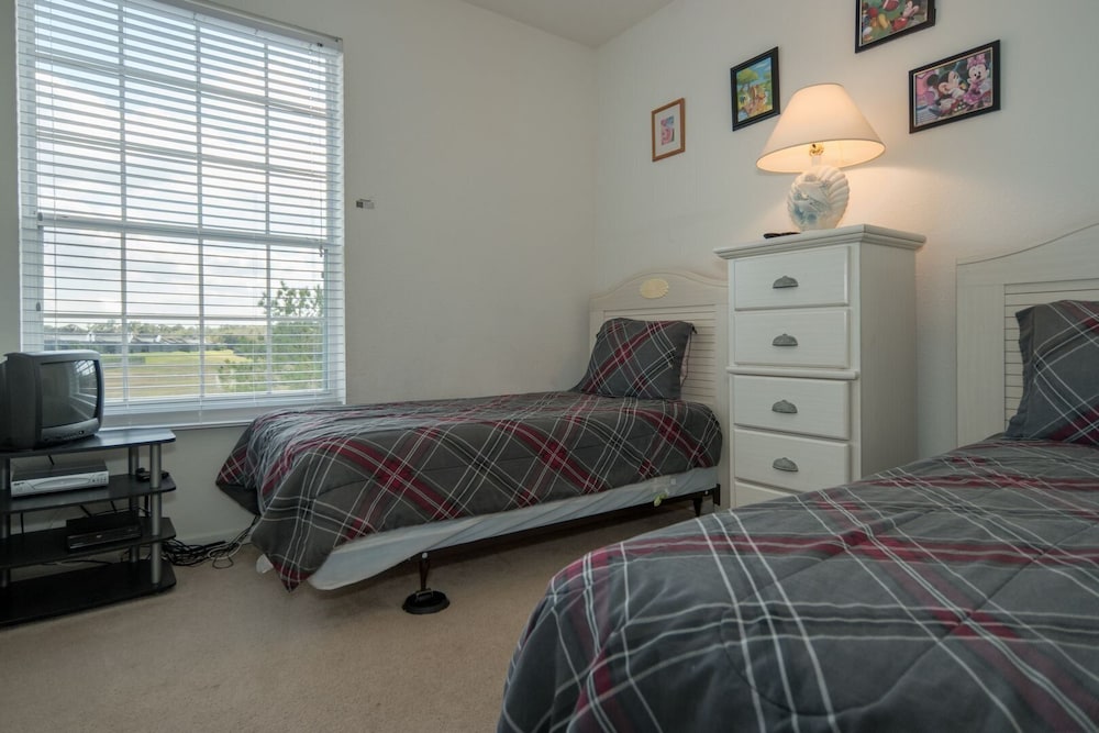 Wp2300si Windsor Palm 3 bed Condo view 2