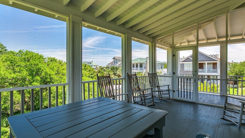 Beach House-paradise With Screened Porches, Decks, Library, And Wifi Sunny Dunes 6 Bedroom Home by Peace Vacations view 3