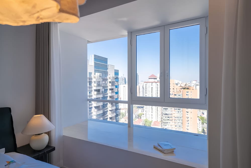 Shanghai Hills & Fan Stay
