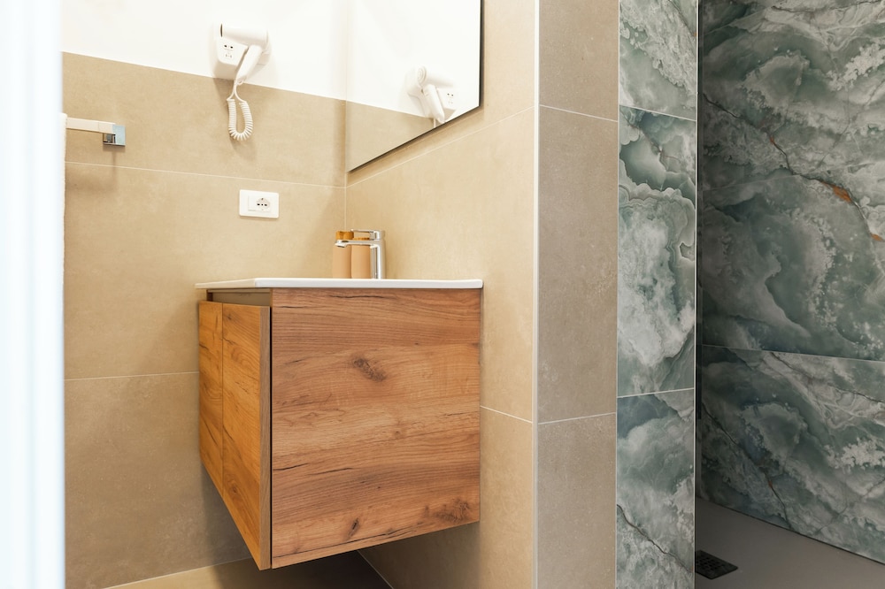 Barirooms - Crisanzio Suites