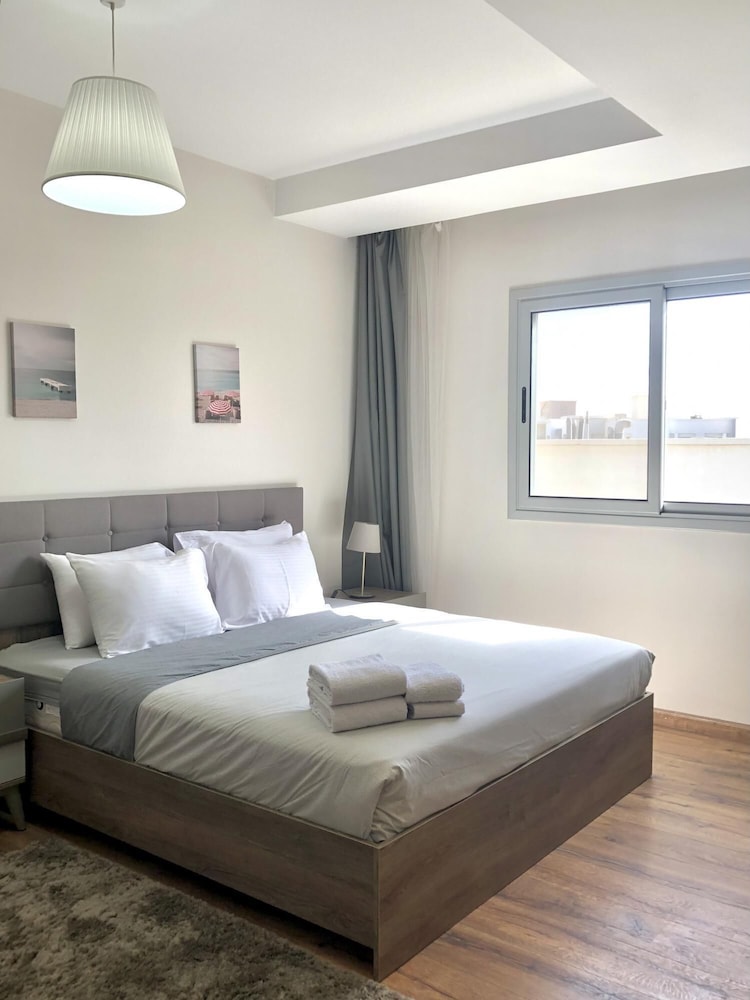 Vesta - Luxury Apt - 3BR - CFC XI view 5
