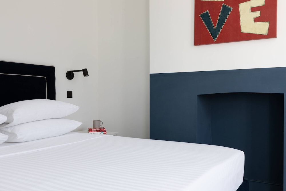 Whittlesey Street II by Onefinestay