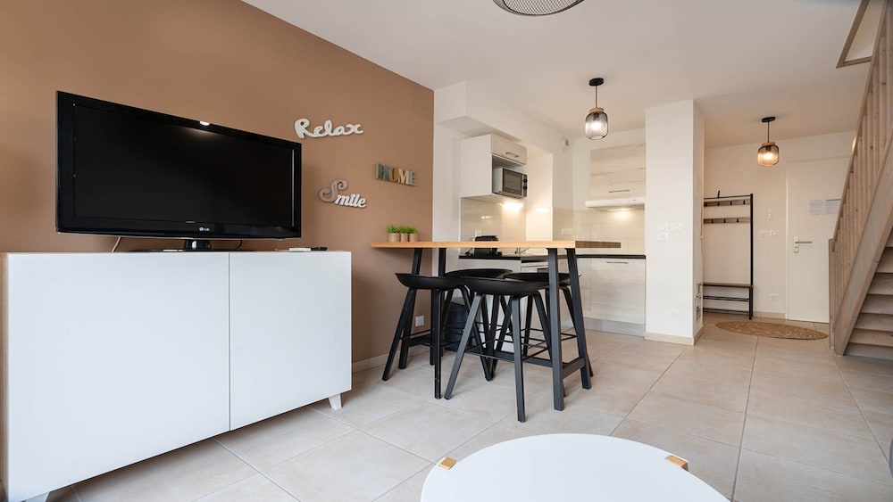 Villa in France Near Beach & Heated Pool