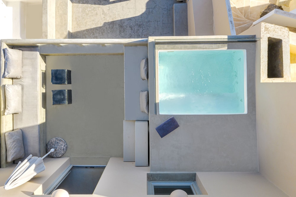 Caldera Houses