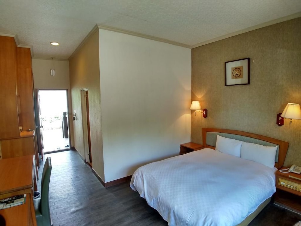Fangchen Hot Spring Resort view 5