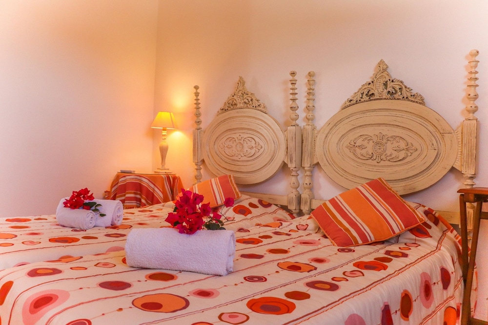 Idyllic Farm House With Huge Garden for 14pax