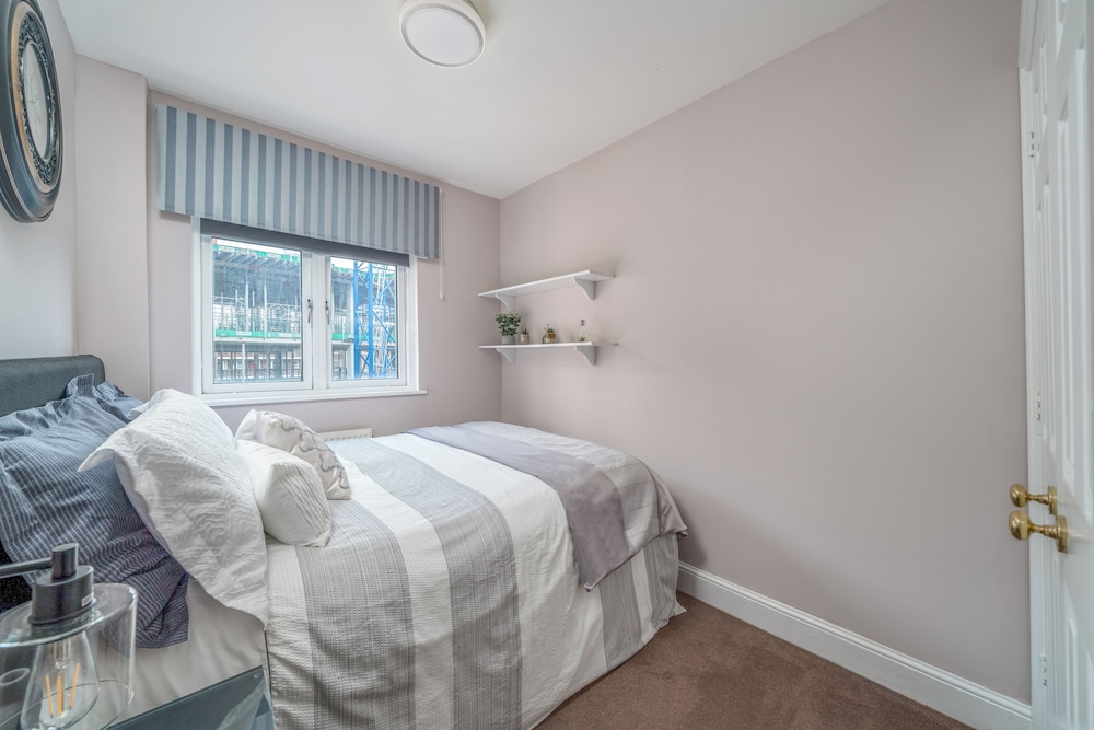 Cozy 3-bed flat near Vauxhall Gardens